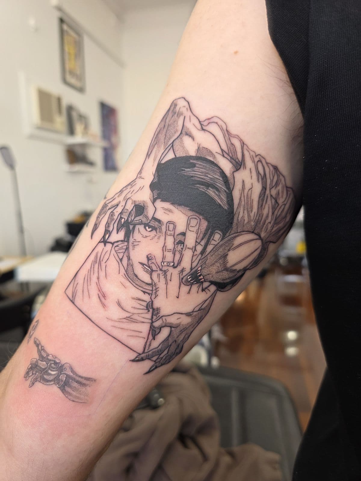 Manga-style character portrait with dotwork shading, upper arm