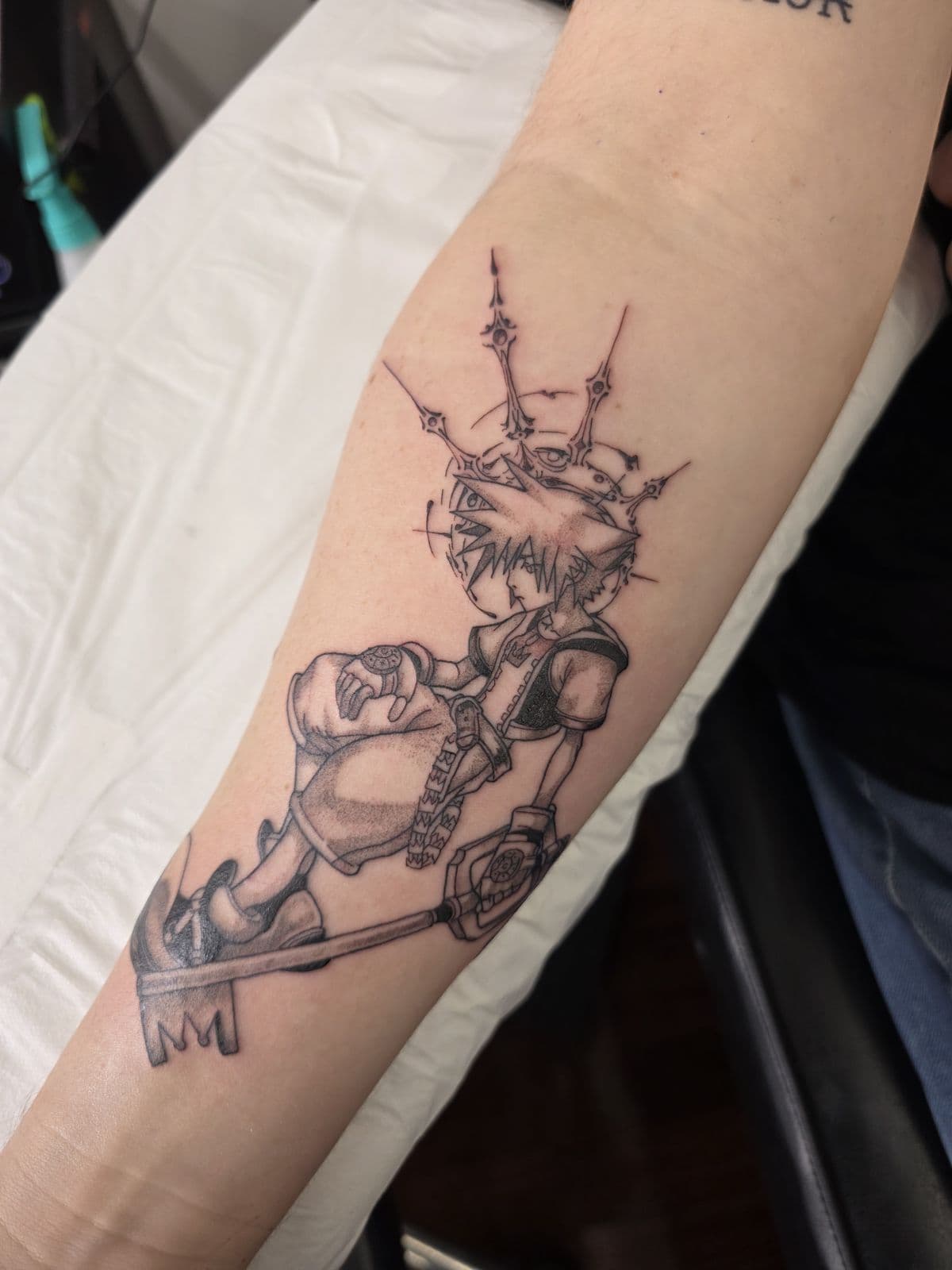 Kingdom Hearts Sora with Keyblade in black and grey, forearm
